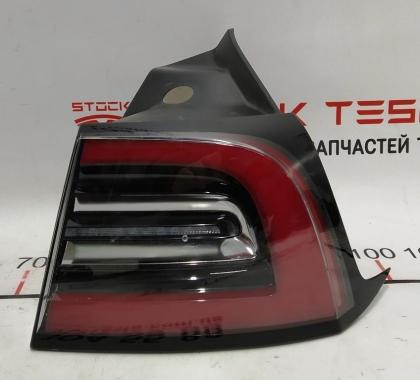Außenleuchte rechts USA Tesla Modell 3 1077398-00-F