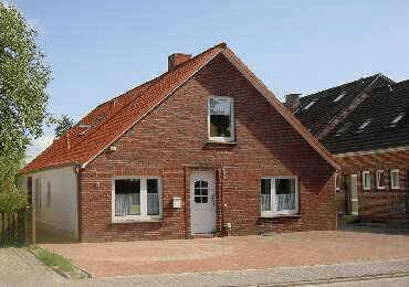 VILLA BEI ST. TROEPZ. Grosszuegige Villa