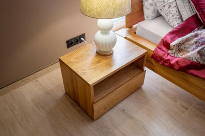 NACHTTISCH AUS EICHE EICHENHOLZ MASSIVHOLZ BLUM-BESCHLÄGEN 60x42x38cm