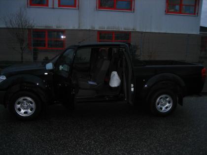 NISSAN NAVARA 2 5 dci Business