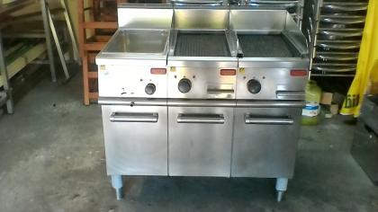 GASTRO DOPPEL-BRÄTER mit BAIN-MARIE LOBBRY