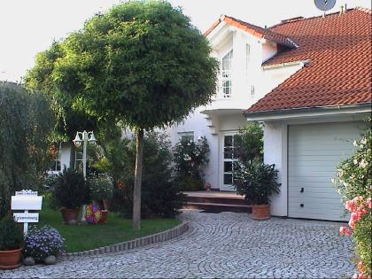 Gäste-/Ferienwohnung ZAHN bei KASSEL u. Baunatal ab 44 - Euro