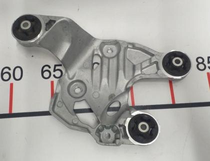 Klimakompressorhalterung RWD top assy Tesla Modell 3 1122968-00-B