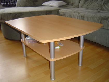 Couchtisch anzubieten