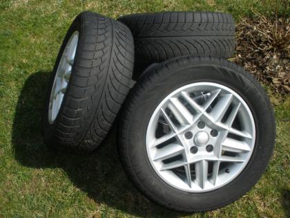 4 Sommer Reifen 225/55/R16 96V Hankook mit Alufelgen