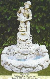 Ein wunderschöner Brunnen mit einer großen Figur Ref. 3155