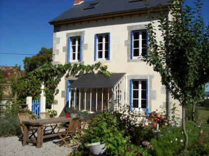 Chez l Arbre Ferienwohnung in der vulkanischen Auvergne Frankreich