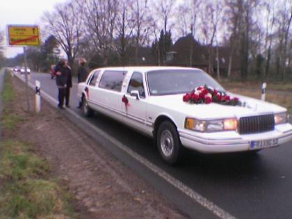 Stretchlimousine mieten für Hochzeiten Jubiläum bestandene Prüfung Kindergebu