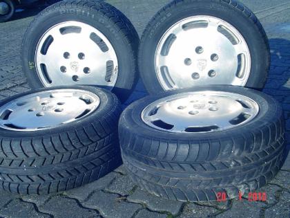 Porsche Felgen Reifen Pirelli P700-Z 225/50ZR16 - Porsche Gullideckel