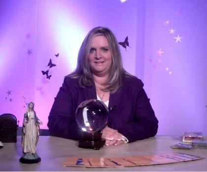 Am 2. 3. v. 1-3 Uhr nachts KosmicaTV mit Hellseherin EvelynStörzner