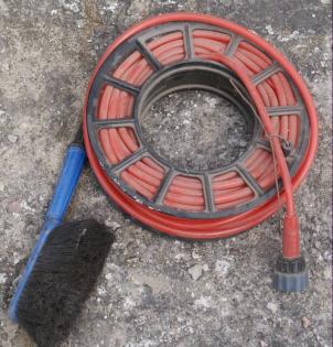 Waschbesen mit Schlauch