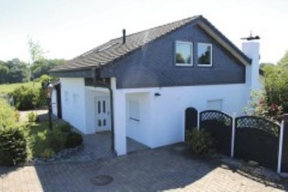 Ostsee-Ferienhaus Das weiße Fischerhaus mit Meerblick Sauna Wintergarten und K