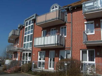 Helle moderne Ostsee-Ferienwohnung Kalifornien mit Meerblick und Balkon