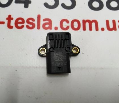Hallsensor Tür vorne/ hinten rechts Tesla Modell 3 1125282-00-A