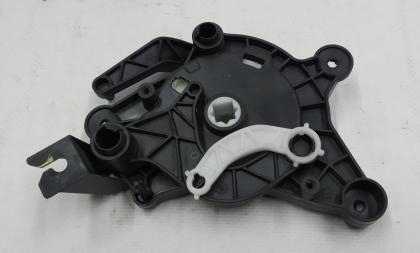 Der Mechanismus zum Einstellen der Position der Dämpfer des Klimatisierungssyste