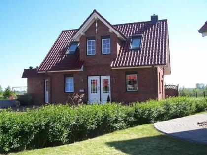 Luxuriöses Ostsee-Ferienhaus Rachel mit WLAN Sauna und Kamin in Schönberg-Brasi