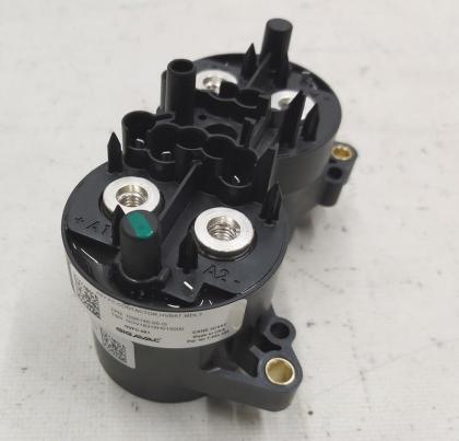 Dualer Hauptbatterieladeschütz MR Tesla Modell 3 1095145-00-J