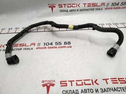Abzweigrohr des Kühlsystems des Heckmotors RWD Tesla Modell 3 Modell Y 1077585-