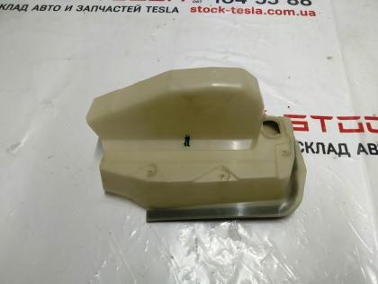Türschlossabdeckung vorne links Tesla Modell 3 1068964-00-M