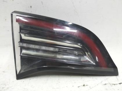 Lampe links innen USA Tesla Model 3 Modell Y 1077401-00-F