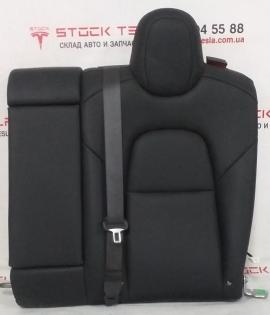Sitzlehne 2. Reihe doppelt PUR BLK komplett mit mittlerer Kopfstütze und Armle