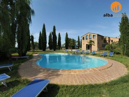 Schöne alte Bauernhaus mit Pool in herrlicher Landschaft Toskana