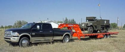 Suche Pickup mit Horse-Koffer-Transporttrailer Hänger