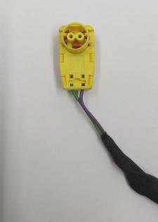 Airbag-Zündstecker gelb Tesla Modell 3 1067954-00-E