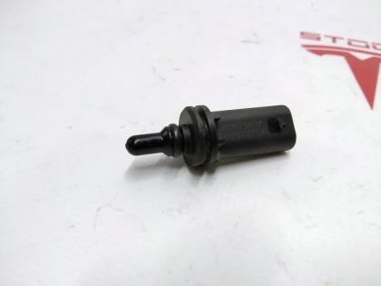 Tesla Modell 3 Batteriekühlmitteltemperatursensor 1087957-00-B
