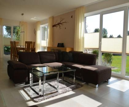 Ostsee-Ferienhaus Kira mit Sauna Internet und Kamin