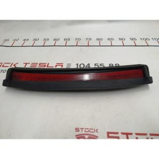 Tesla Model 3 Heckklappen-Bremslicht-Repeater 1077405-00-F
