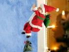 Kletternder Weihnachtsmann