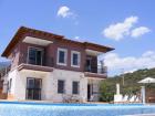 Fsm-Villa wunderschön gelegen mit Pool .
