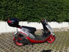 Moped Sym Red devil
